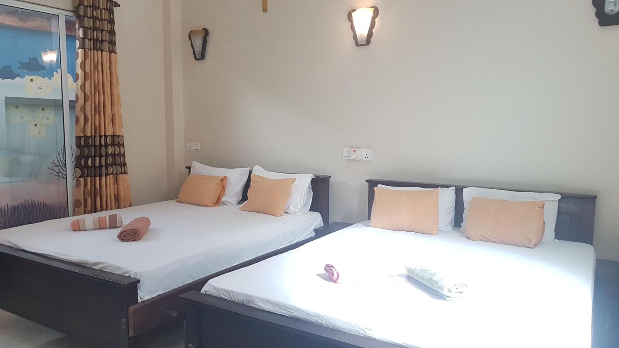 Pinki Nest Hotel Mirissa Buitenkant foto
